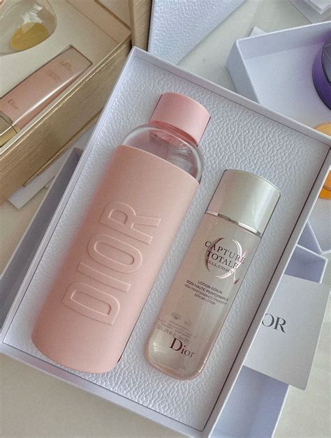 dior water bottle gift set